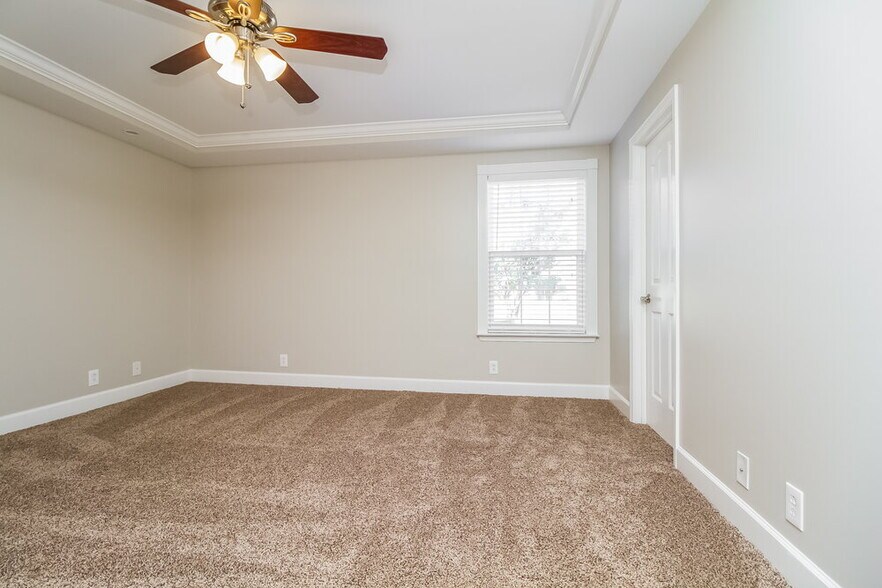 Building Photo - 2729 Westhaven Dr