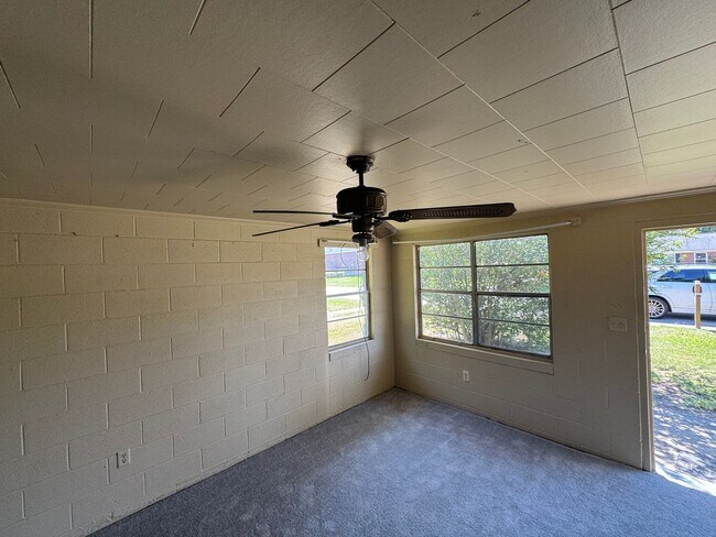 Building Photo - Magnolia521-523