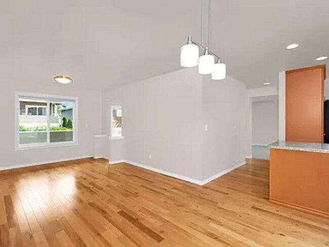 Building Photo - 1856 S Brandon Pl