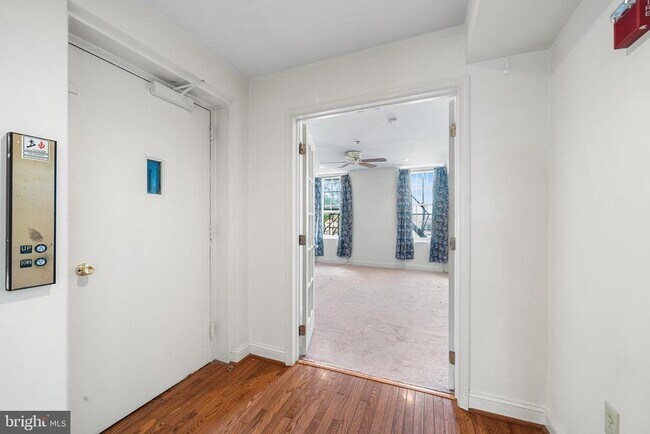 Building Photo - 48 N Front St