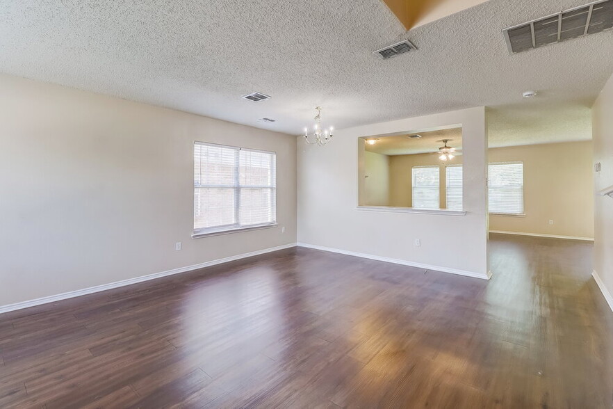 Building Photo - 7606 Tin Cup Dr