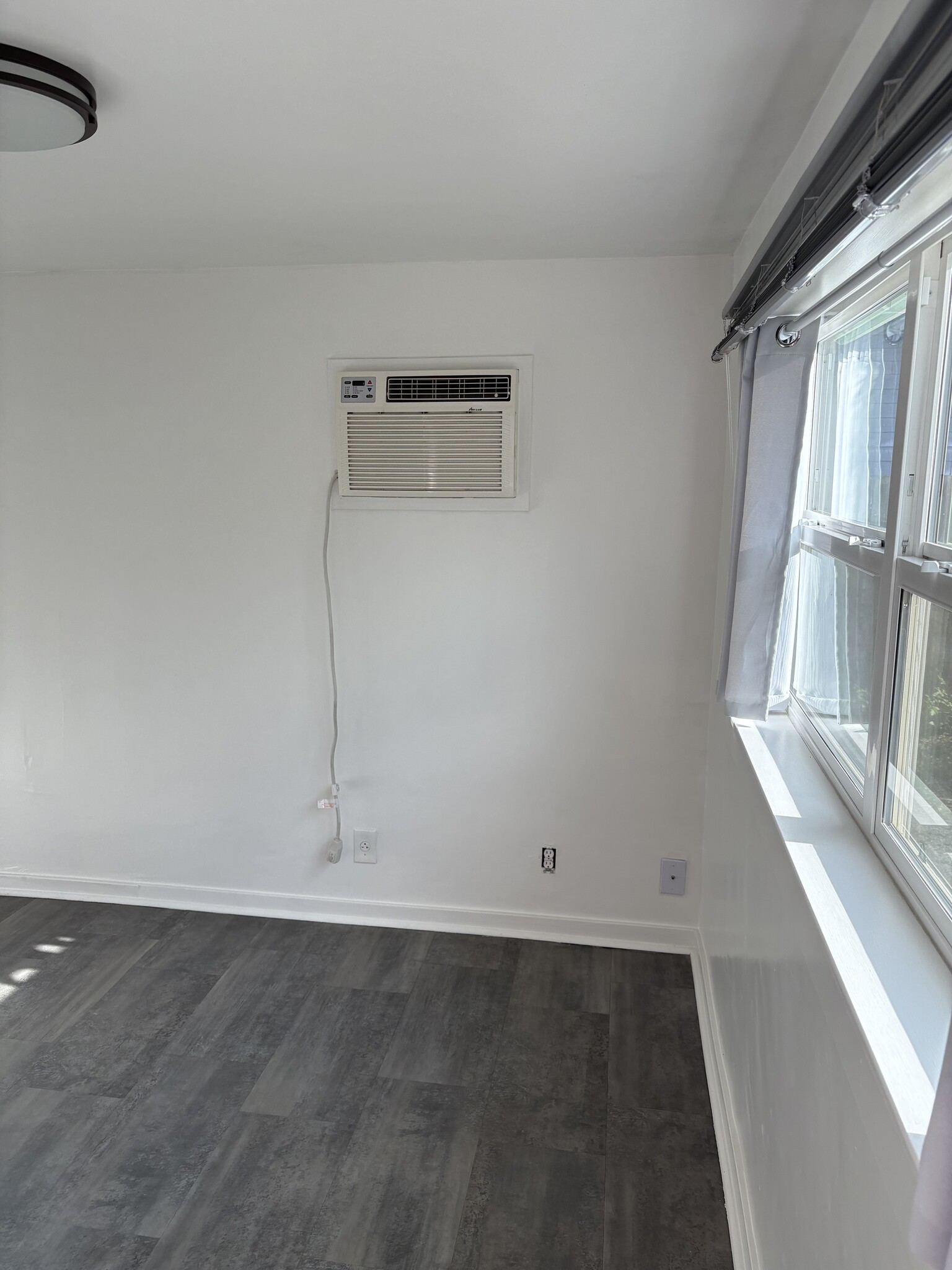 Building Photo - 955 Aspen St