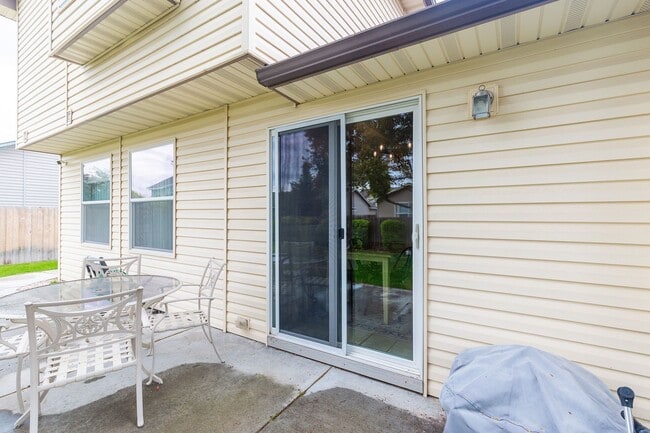 Building Photo - Just listed home for rent!