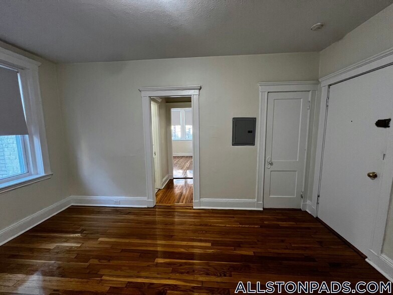 Building Photo - 109 Brainerd Rd