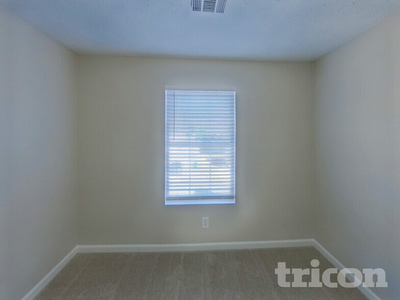 Building Photo - 7447 Edenberry Way