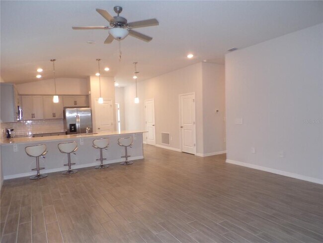 Building Photo - 25442 Colon Dr