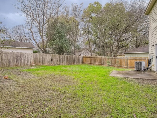 Building Photo - 2002 Nogales Trail