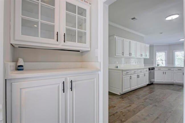 Building Photo - 1359 Winoka Rd