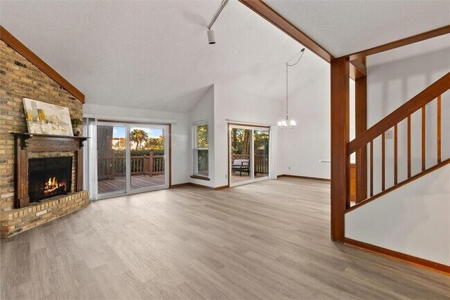 Building Photo - 16 Jacqueline Ct