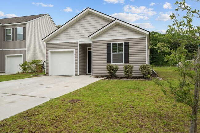Building Photo - Spacious 4-Bedroom Home Near Fort Stewart with Open Floor Plan & Large Backyard