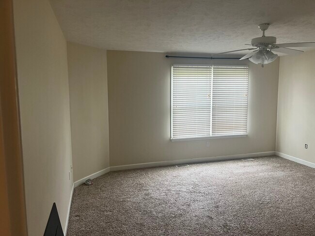 Building Photo - 2267 Heather Ridge Dr