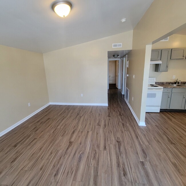 Building Photo - West Indy 3BR House ready to LEASE!