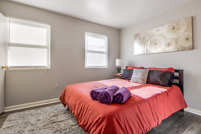 Building Photo - 1216 W Lafayette Ave