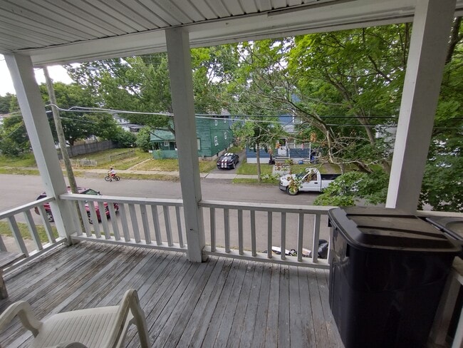 Primary Photo - 708 Linden Pl