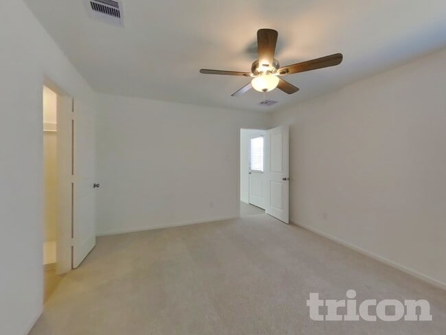 Building Photo - 13035 Shells Ln