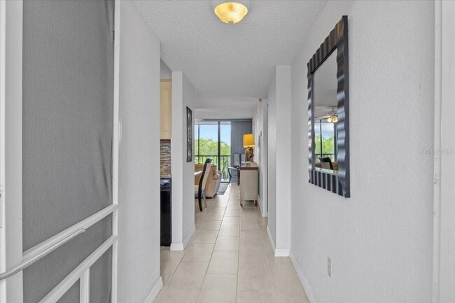 Building Photo - 900 Cove Cay Dr