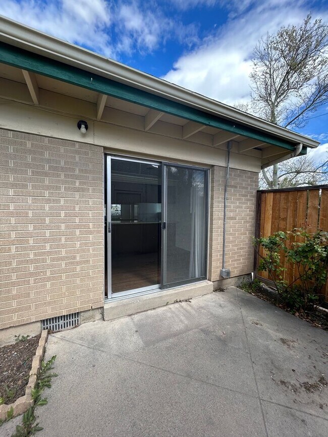 Building Photo - 38923060 - GW