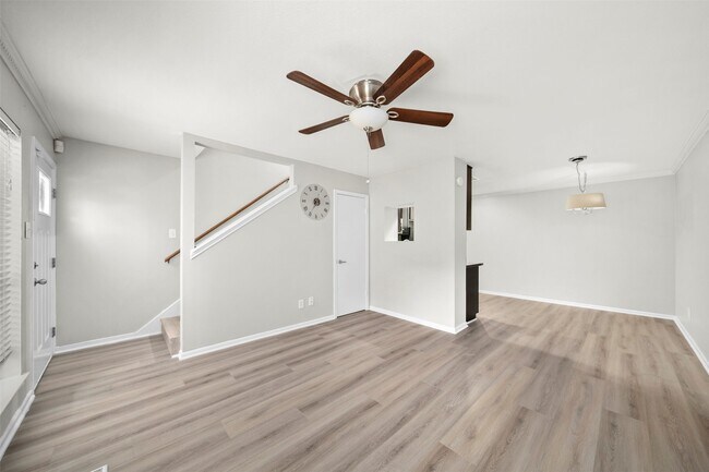 Building Photo - 1601 S Shepherd Dr