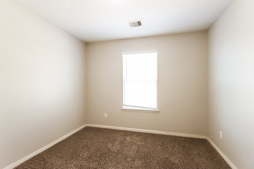 Building Photo - 21831 Octavia Way