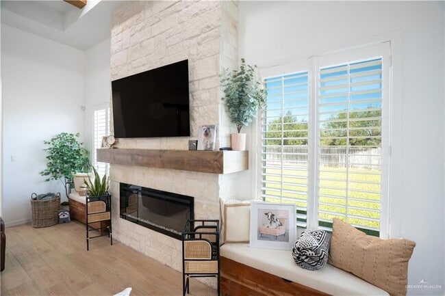 Building Photo - 2701 Windsor St