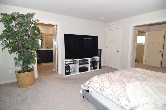 Building Photo - 12212 SW Champlin Ln