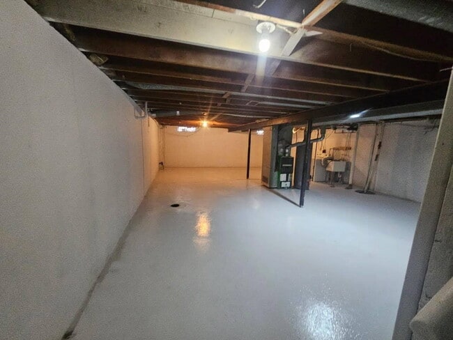 Building Photo - A Place to Call Home: 3 Beds, 2 Baths on Farmhill Road