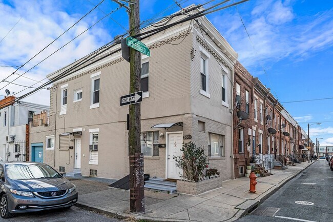 Building Photo - 2001 S Hemberger St