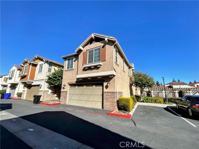 Building Photo - 631 S Brampton Ave