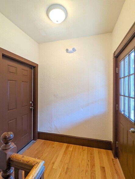 Building Photo - 71 Merriam St