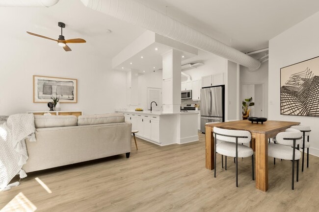 Building Photo - 1700 Kalorama Rd NW