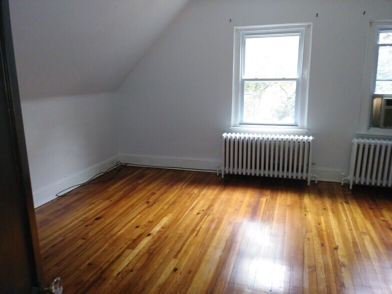 Building Photo - 331 Harrison Ave