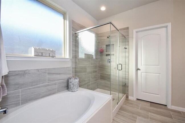 Building Photo - 18119 Humber River Ln