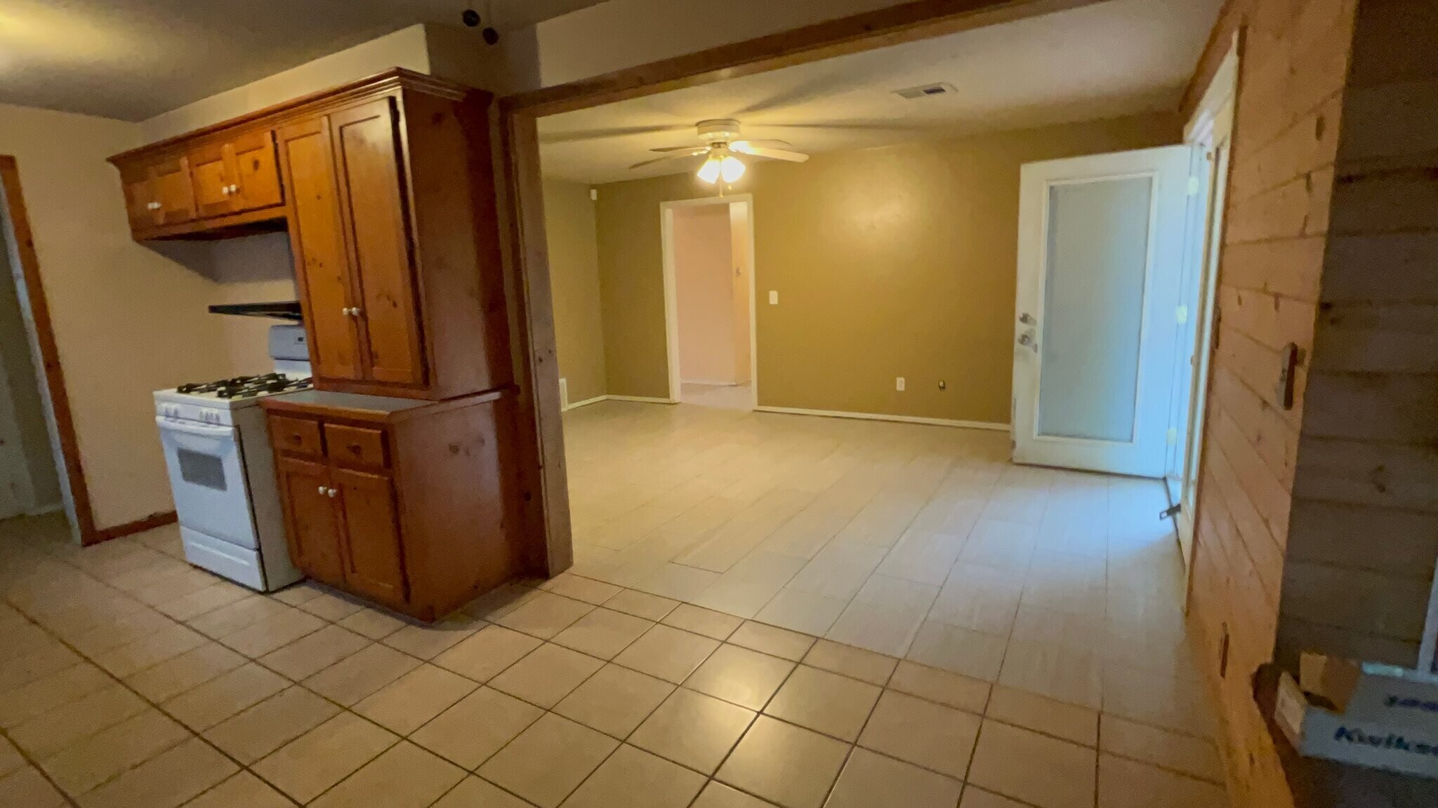 Building Photo - 4700 SE 42nd St