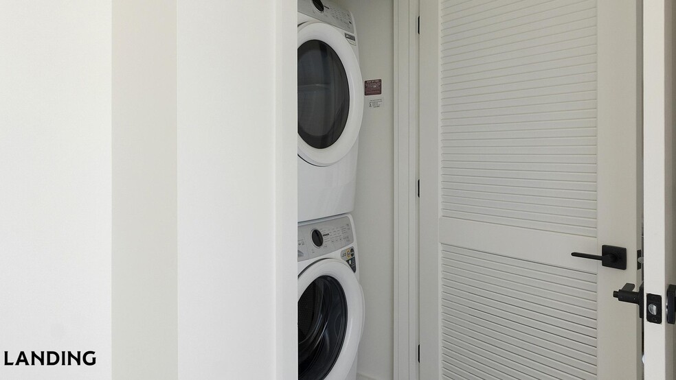 Building Photo - 1007 S Mint St