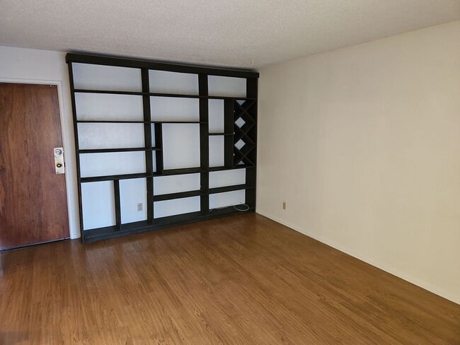 Building Photo - Spacious 4-Bedroom Home with Large Backyard & Covered Patio!