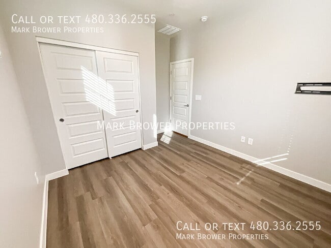 Building Photo - 1918 E Bridgeport Pkwy