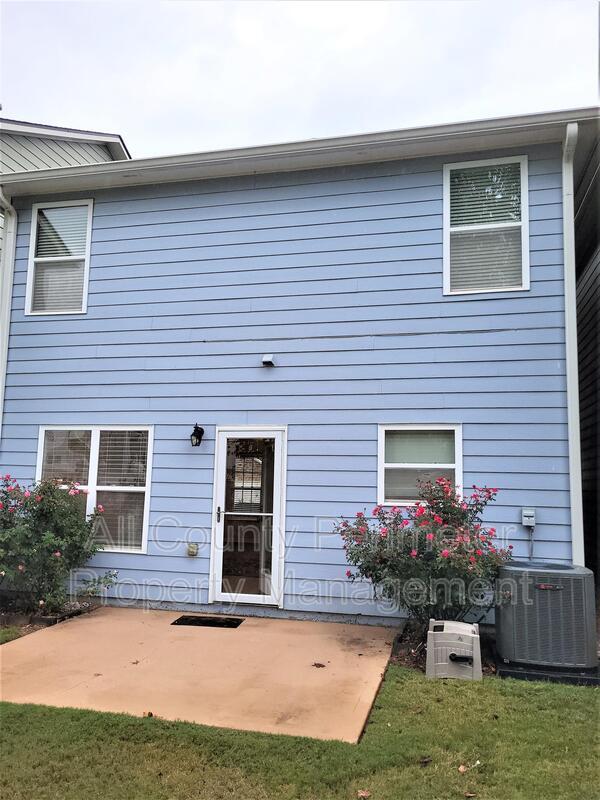 Building Photo - 4870 Tangerine Cir
