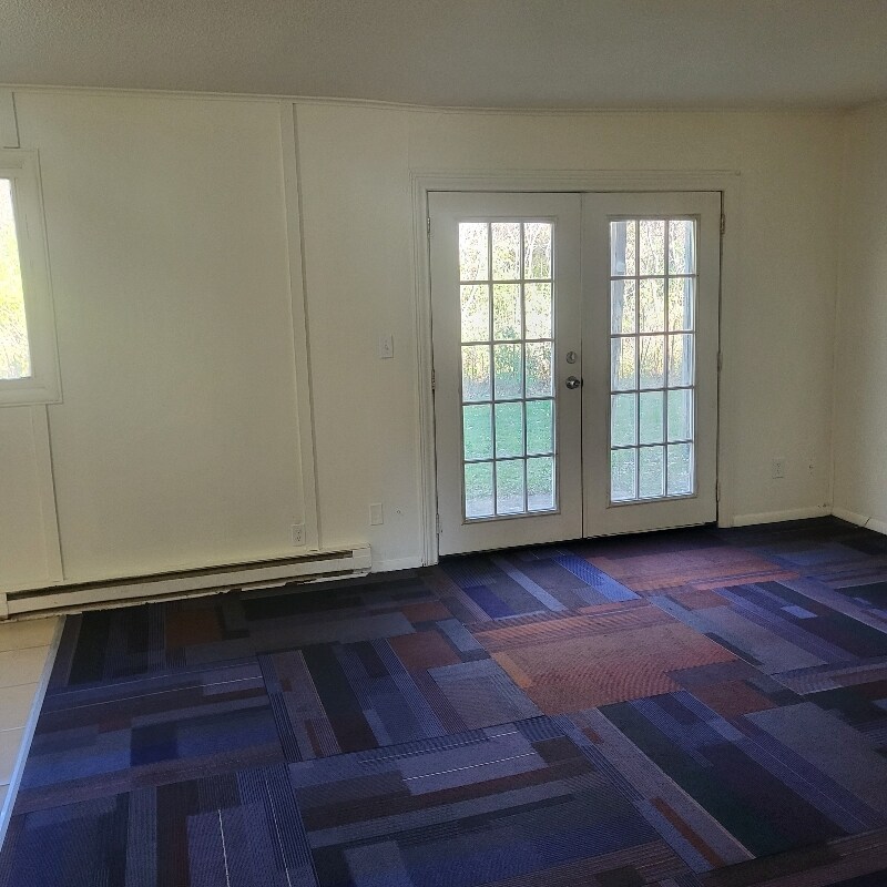 Building Photo - 1019 Colonial Dr