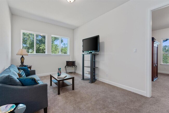 Building Photo - 235 Chestnut Crossing