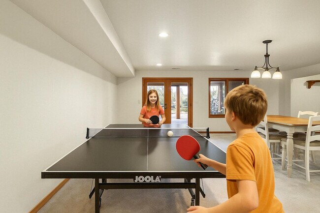 Building Photo - 7755 Cully Ln