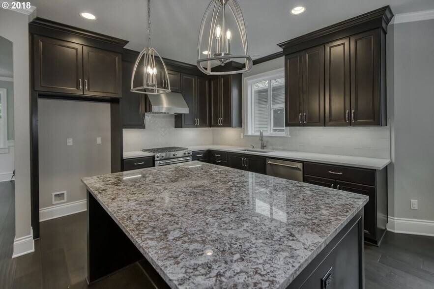 Building Photo - 3993 SE 36TH AVE