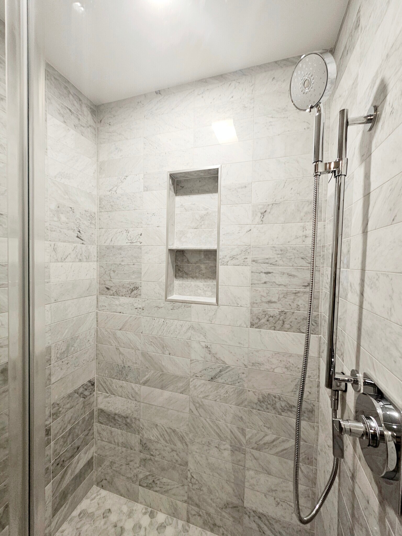 Building Photo - 82 Phillips St