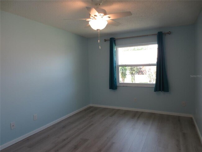 Building Photo - 1676 Caledonia Dr