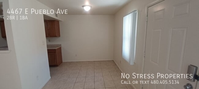 Building Photo - Town Home off 40th St and Broadway!