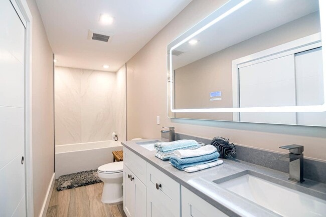 Building Photo - 103 W Sandpiper Cir