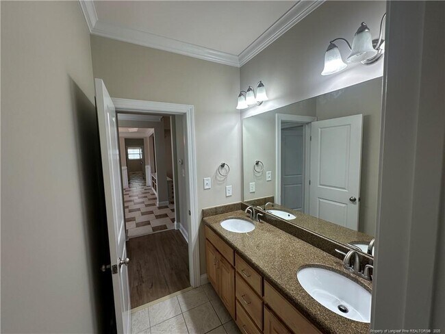 Building Photo - 2912 Eaglecrest Ln