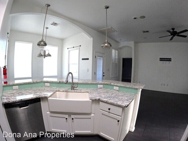 Building Photo - 3 br, 2 bath House - 3850 Via Del Valle