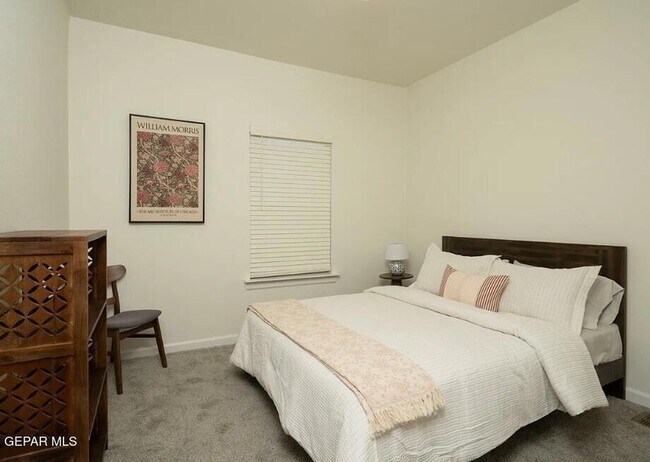 Building Photo - 1074 Hoppas Ct