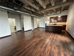 Building Photo - 520 Seneca St
