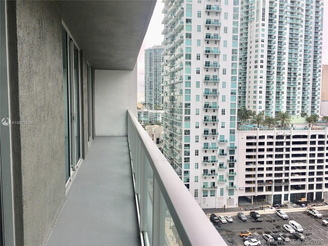 Building Photo - 500 Brickell Ave